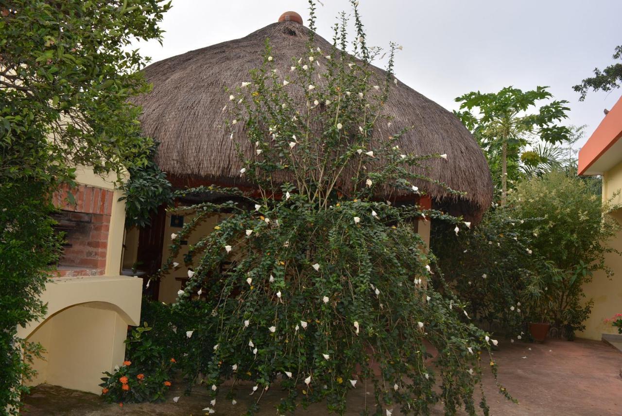 Chez Sabine Panzió Abomey Kültér fotó